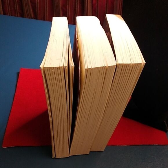 Philip Pullman His Dark Materials Book 1-3 Soft Cover Series Copyright 2002 - Picture 8 of 9